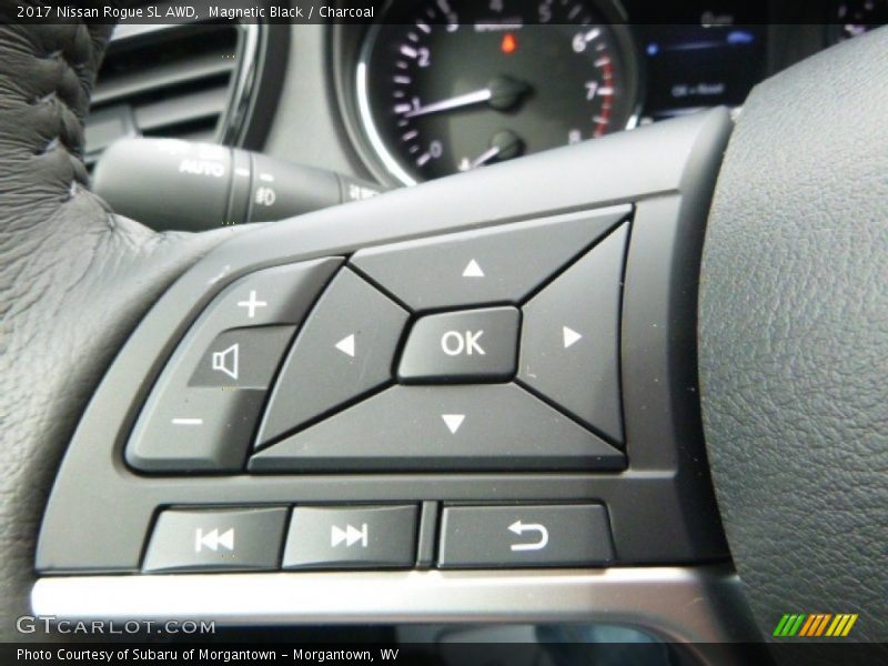 Magnetic Black / Charcoal 2017 Nissan Rogue SL AWD
