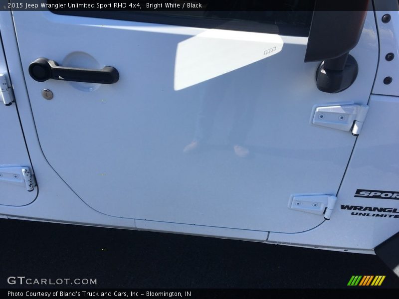 Bright White / Black 2015 Jeep Wrangler Unlimited Sport RHD 4x4