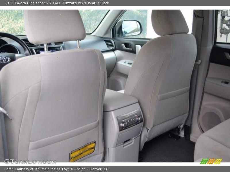 Blizzard White Pearl / Black 2013 Toyota Highlander V6 4WD