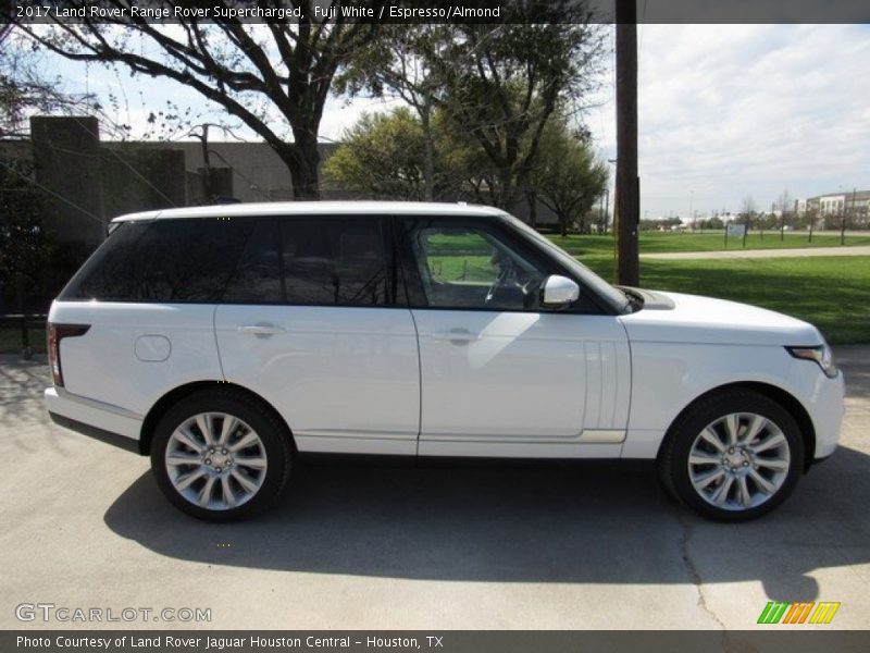 Fuji White / Espresso/Almond 2017 Land Rover Range Rover Supercharged