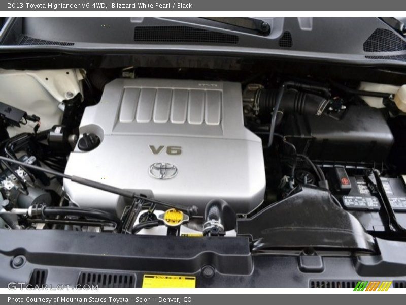 Blizzard White Pearl / Black 2013 Toyota Highlander V6 4WD