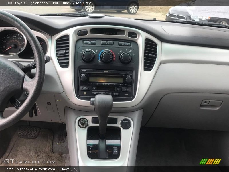 Black / Ash Gray 2006 Toyota Highlander V6 4WD
