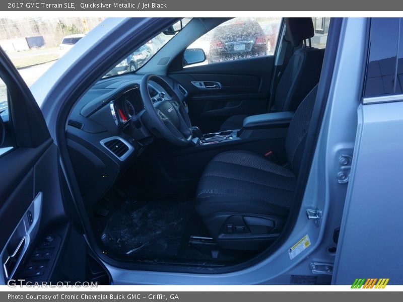 Quicksilver Metallic / Jet Black 2017 GMC Terrain SLE
