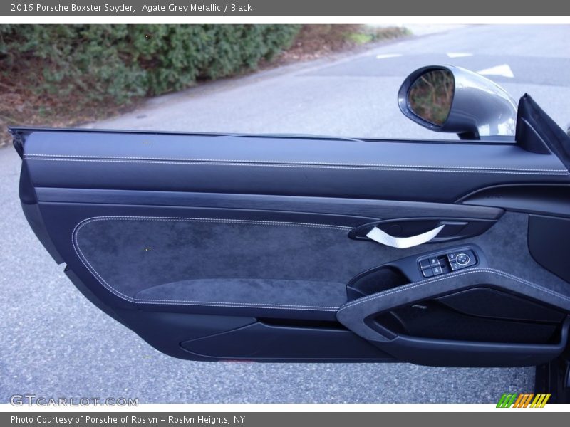 Door Panel of 2016 Boxster Spyder