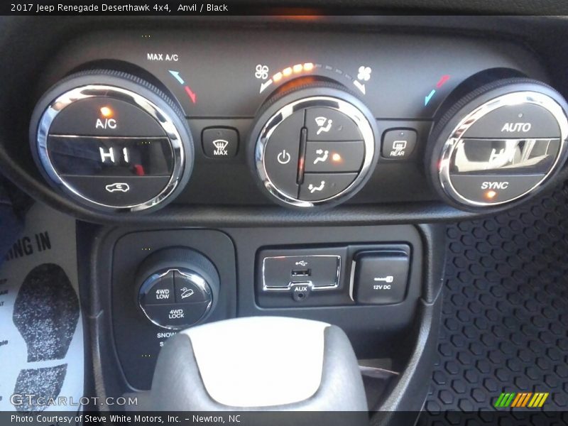 Anvil / Black 2017 Jeep Renegade Deserthawk 4x4