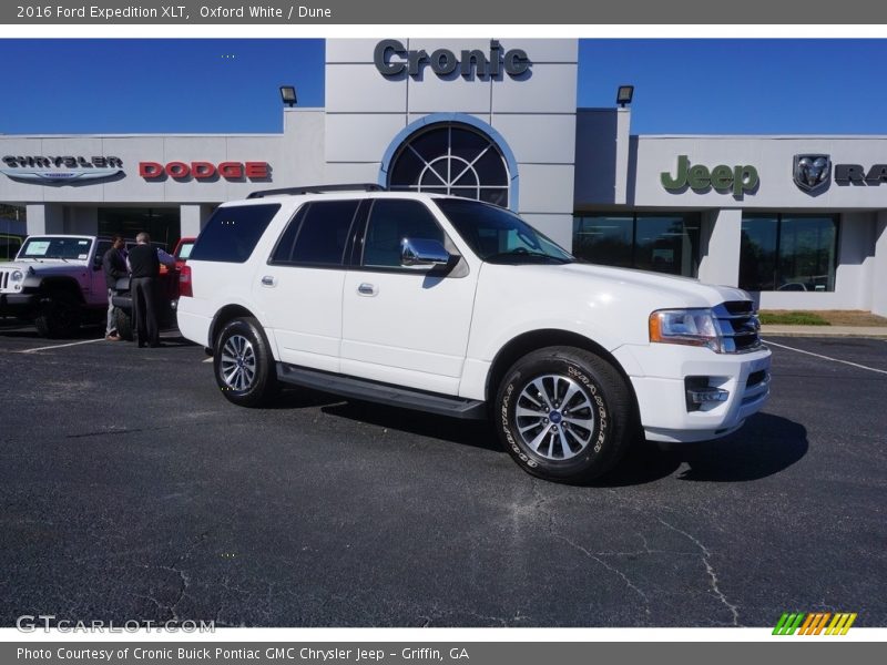 Oxford White / Dune 2016 Ford Expedition XLT