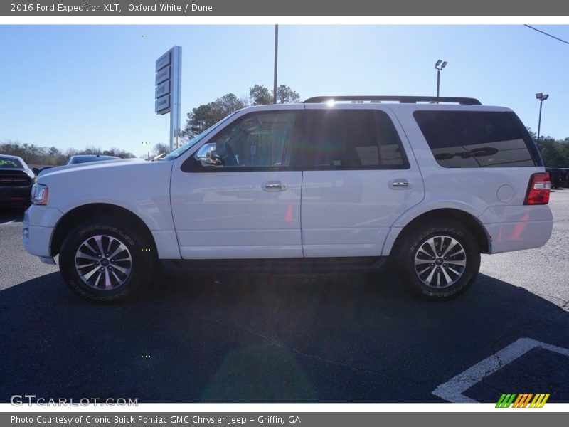 Oxford White / Dune 2016 Ford Expedition XLT