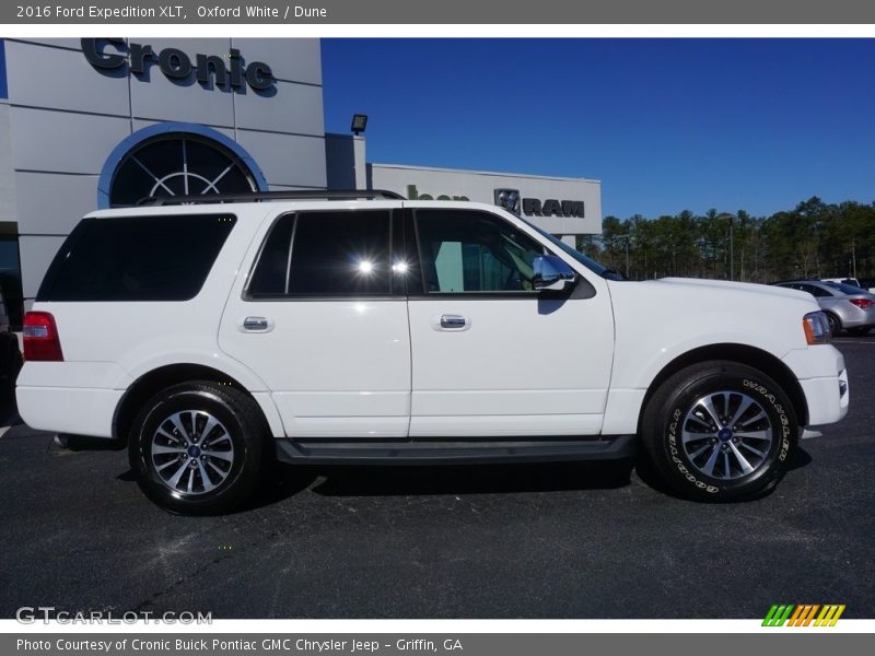 Oxford White / Dune 2016 Ford Expedition XLT