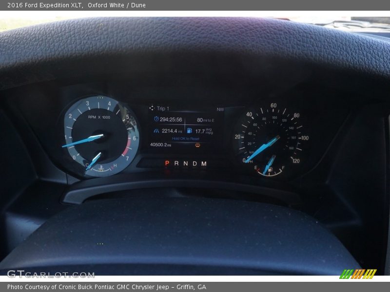 Oxford White / Dune 2016 Ford Expedition XLT
