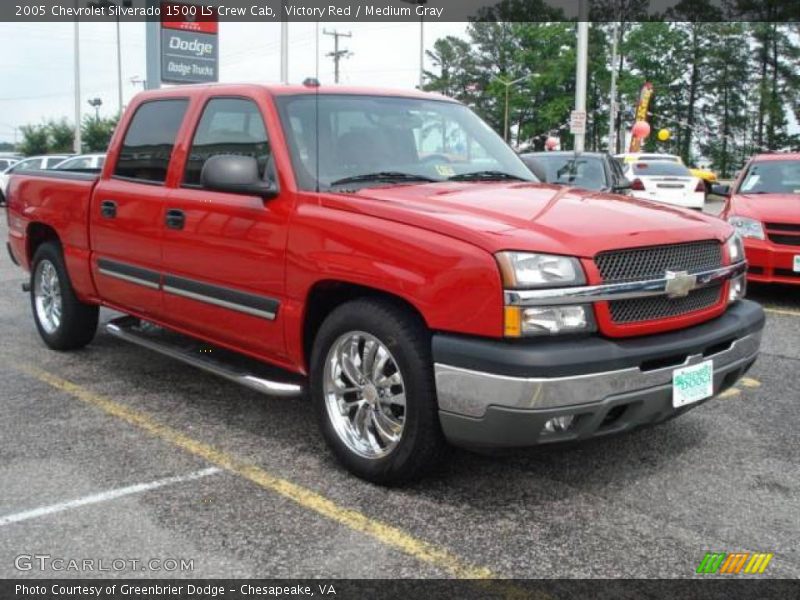 Victory Red / Medium Gray 2005 Chevrolet Silverado 1500 LS Crew Cab