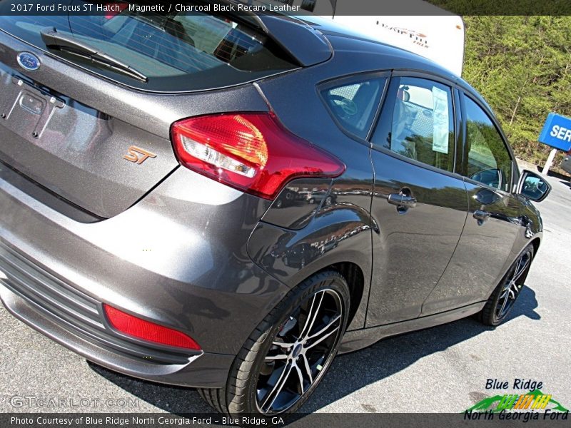 Magnetic / Charcoal Black Recaro Leather 2017 Ford Focus ST Hatch