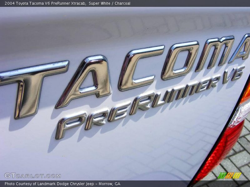 Super White / Charcoal 2004 Toyota Tacoma V6 PreRunner Xtracab