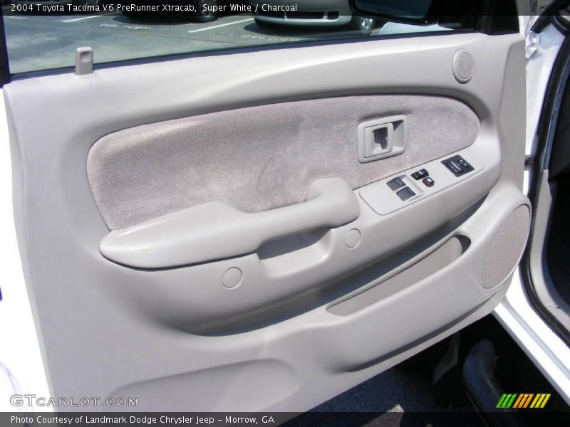 Super White / Charcoal 2004 Toyota Tacoma V6 PreRunner Xtracab