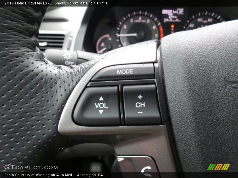 Smoky Topaz Metallic / Truffle 2017 Honda Odyssey EX-L