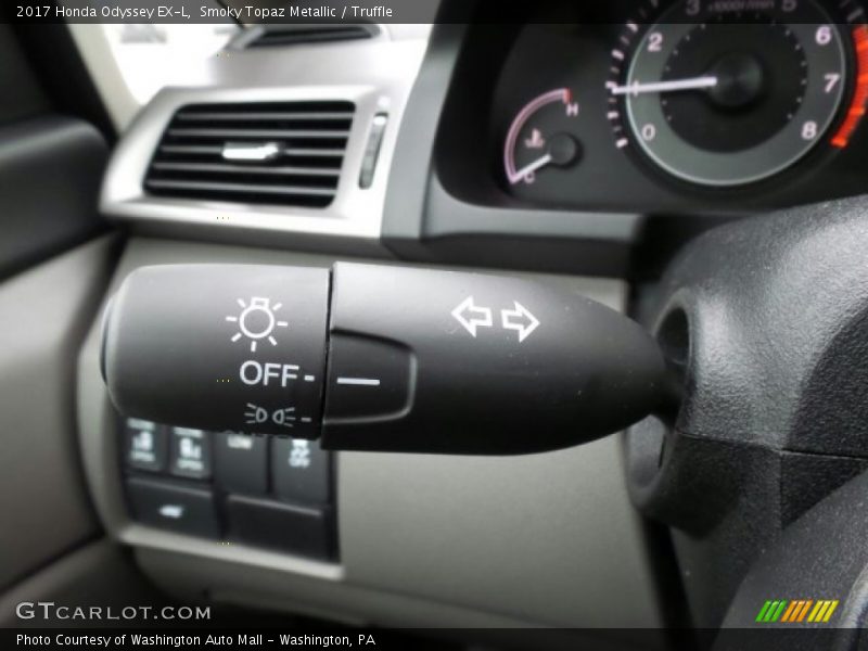 Smoky Topaz Metallic / Truffle 2017 Honda Odyssey EX-L
