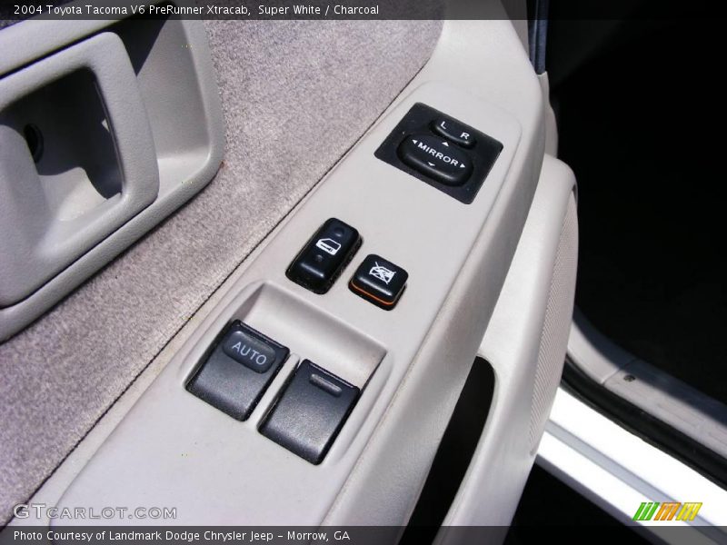 Super White / Charcoal 2004 Toyota Tacoma V6 PreRunner Xtracab