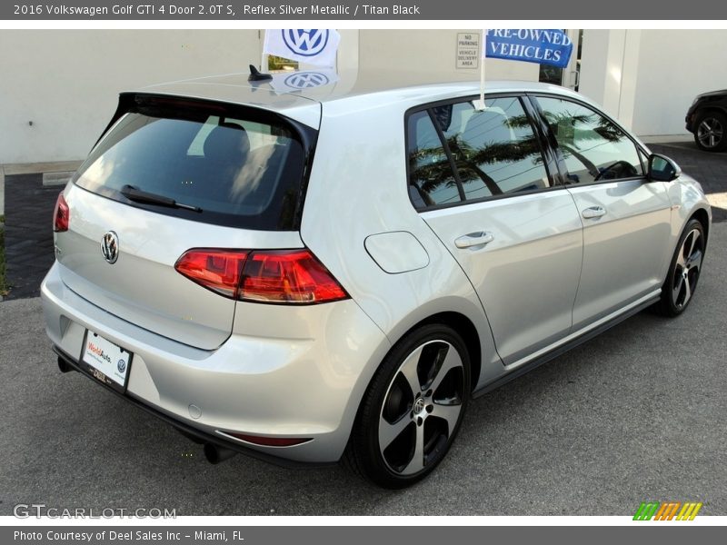 Reflex Silver Metallic / Titan Black 2016 Volkswagen Golf GTI 4 Door 2.0T S