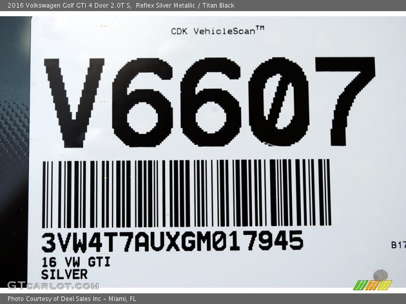 Reflex Silver Metallic / Titan Black 2016 Volkswagen Golf GTI 4 Door 2.0T S