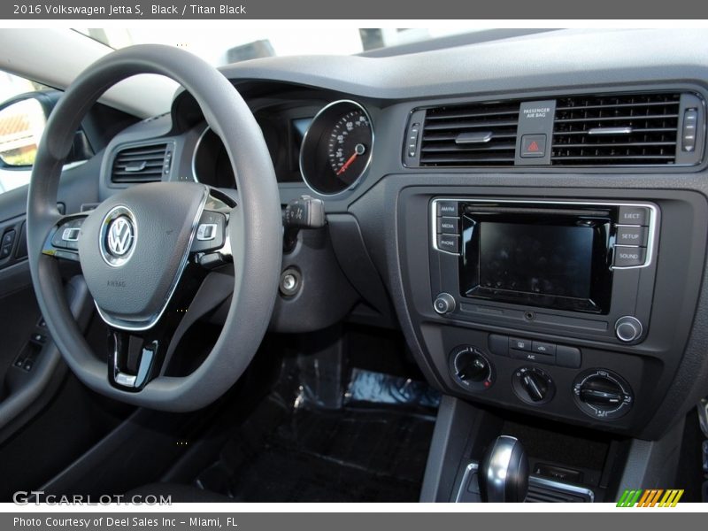 Black / Titan Black 2016 Volkswagen Jetta S
