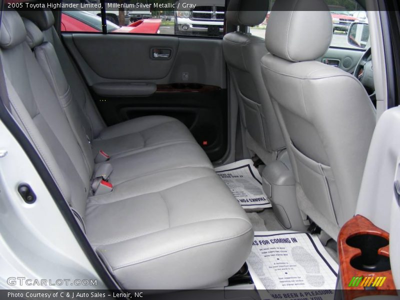 Millenium Silver Metallic / Gray 2005 Toyota Highlander Limited