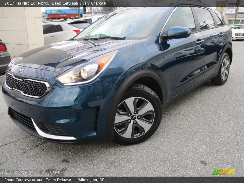 Front 3/4 View of 2017 Niro LX Hybrid