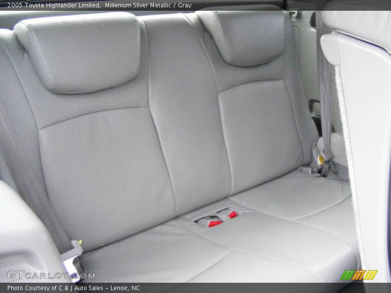 Millenium Silver Metallic / Gray 2005 Toyota Highlander Limited