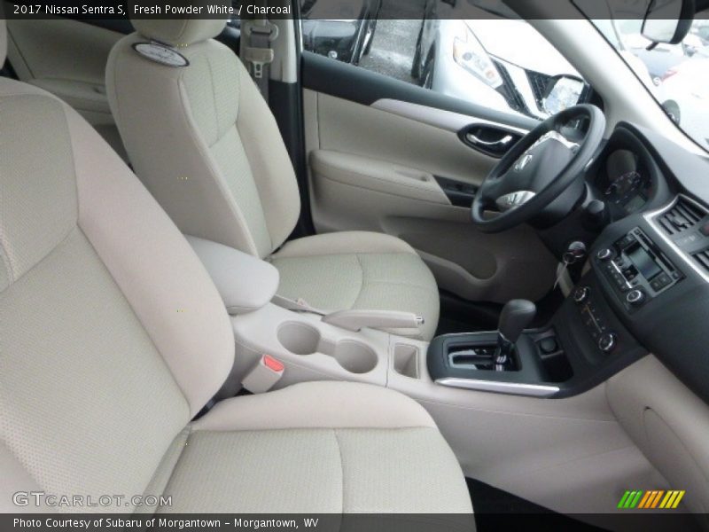 Fresh Powder White / Charcoal 2017 Nissan Sentra S