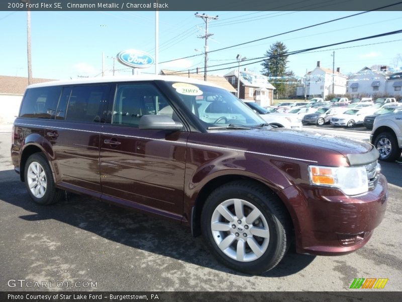 Cinnamon Metallic / Charcoal Black 2009 Ford Flex SE