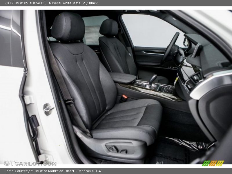 Mineral White Metallic / Black 2017 BMW X5 sDrive35i