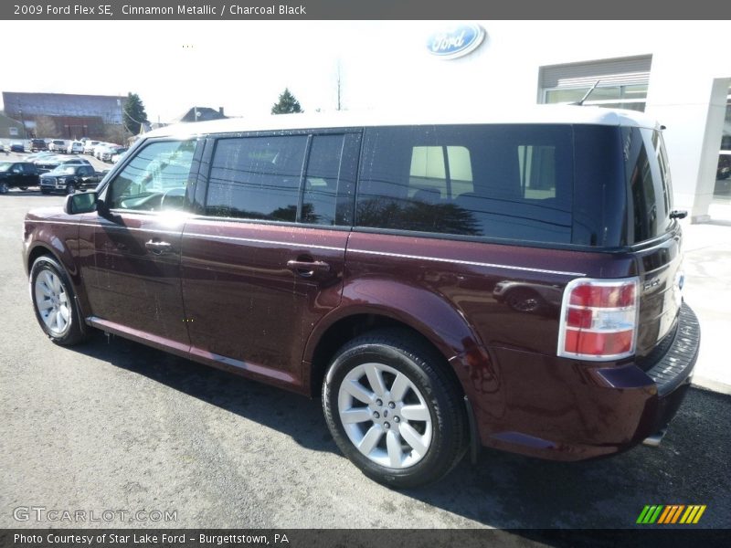 Cinnamon Metallic / Charcoal Black 2009 Ford Flex SE