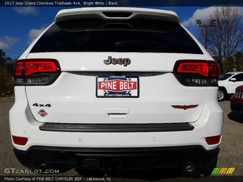 Bright White / Black 2017 Jeep Grand Cherokee Trailhawk 4x4