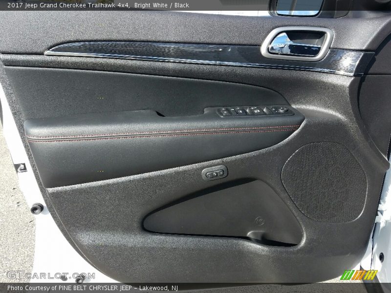 Bright White / Black 2017 Jeep Grand Cherokee Trailhawk 4x4