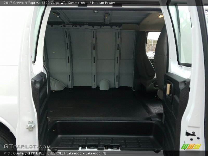 Summit White / Medium Pewter 2017 Chevrolet Express 3500 Cargo WT