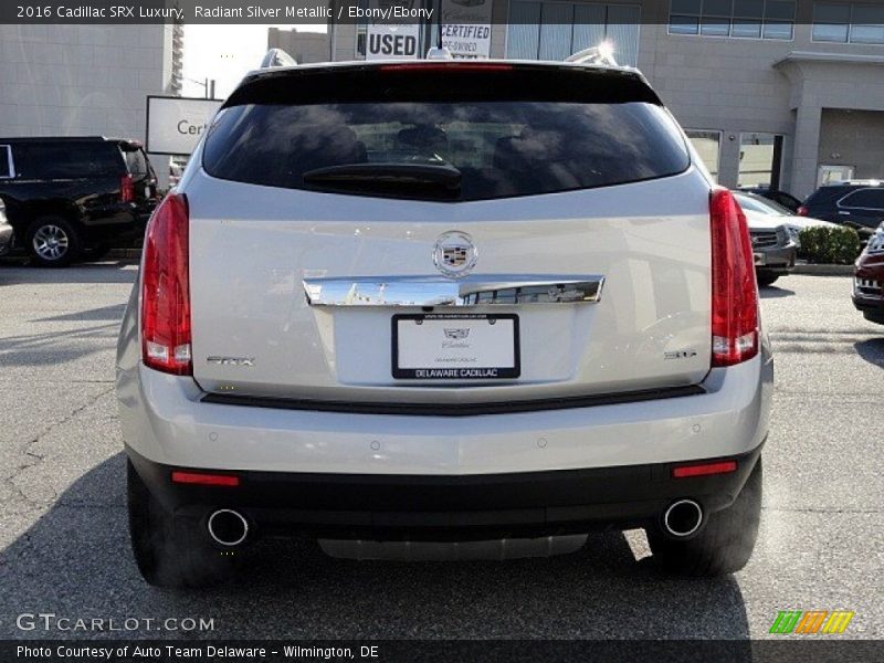 Radiant Silver Metallic / Ebony/Ebony 2016 Cadillac SRX Luxury