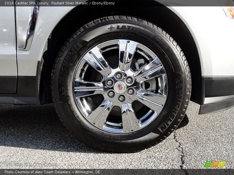Radiant Silver Metallic / Ebony/Ebony 2016 Cadillac SRX Luxury