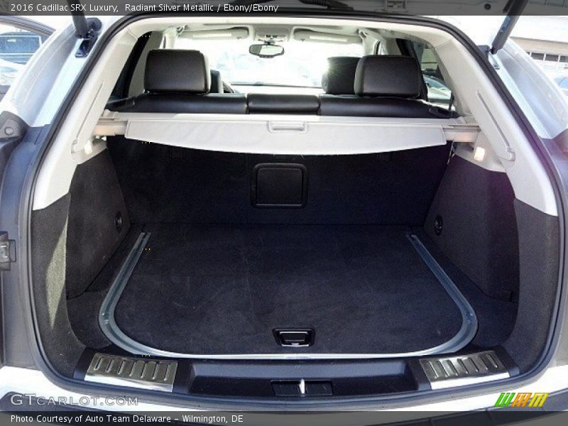 Radiant Silver Metallic / Ebony/Ebony 2016 Cadillac SRX Luxury