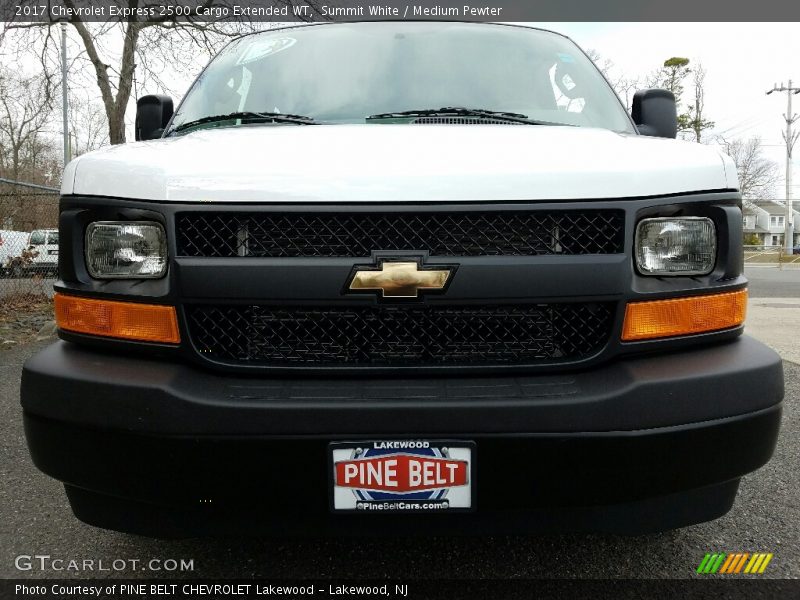 Summit White / Medium Pewter 2017 Chevrolet Express 2500 Cargo Extended WT