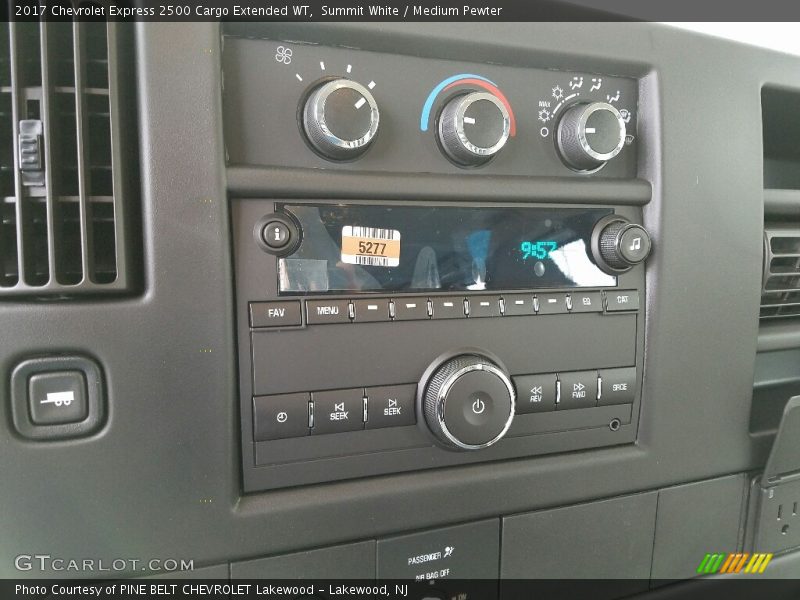 Summit White / Medium Pewter 2017 Chevrolet Express 2500 Cargo Extended WT