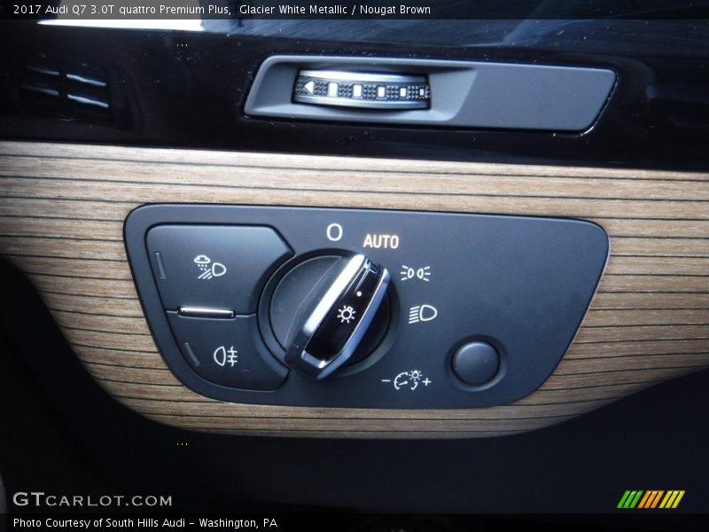 Glacier White Metallic / Nougat Brown 2017 Audi Q7 3.0T quattro Premium Plus