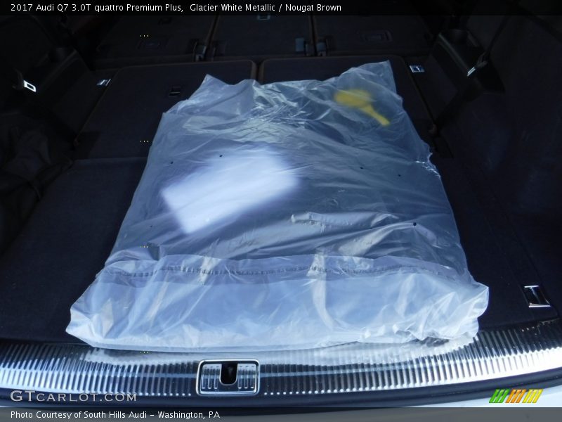 Glacier White Metallic / Nougat Brown 2017 Audi Q7 3.0T quattro Premium Plus