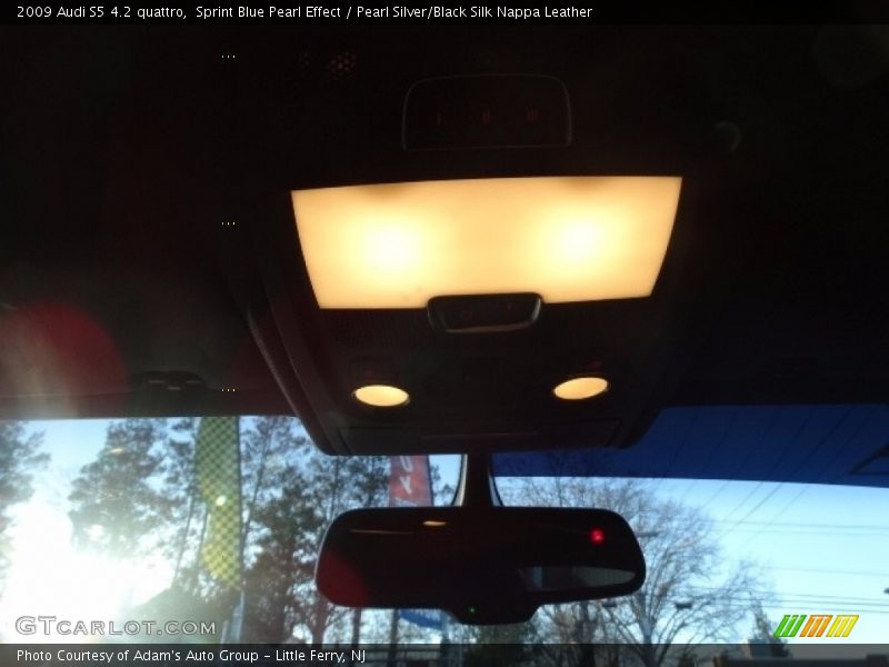 Sprint Blue Pearl Effect / Pearl Silver/Black Silk Nappa Leather 2009 Audi S5 4.2 quattro