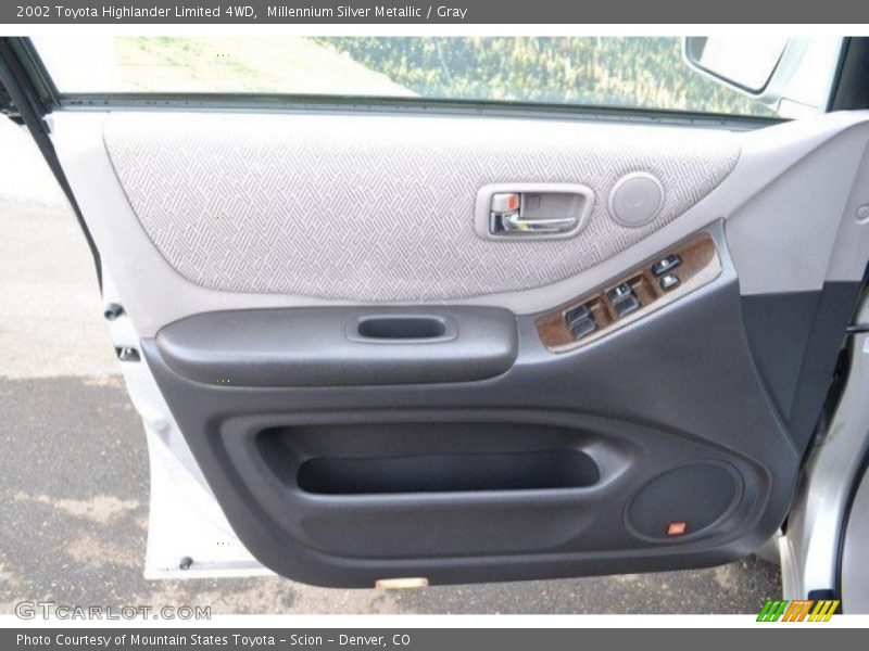 Millennium Silver Metallic / Gray 2002 Toyota Highlander Limited 4WD