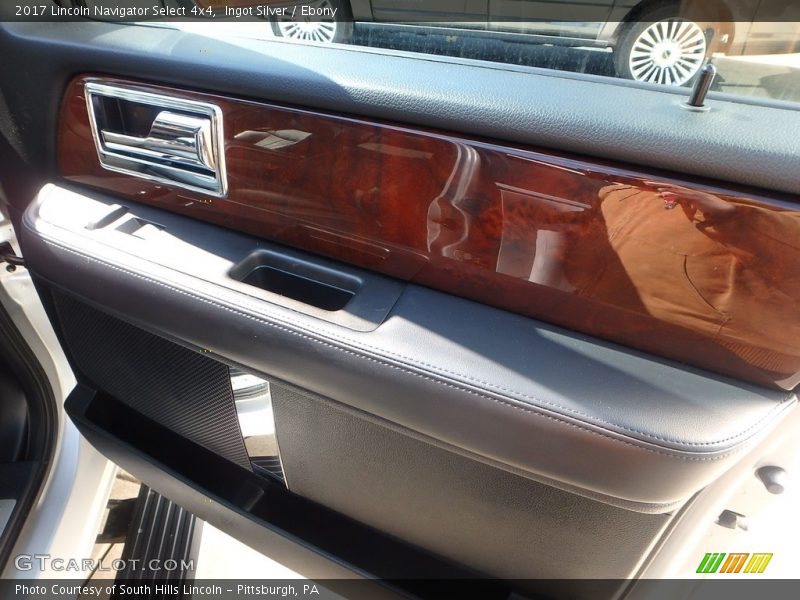 Ingot Silver / Ebony 2017 Lincoln Navigator Select 4x4