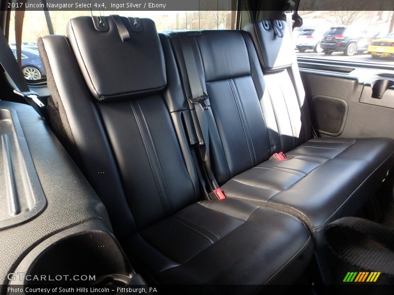 Rear Seat of 2017 Navigator Select 4x4