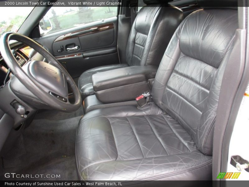 Vibrant White / Light Graphite 2000 Lincoln Town Car Executive