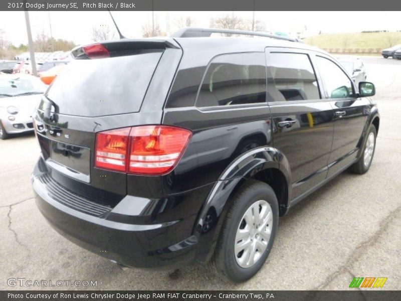 Pitch Black / Black 2017 Dodge Journey SE
