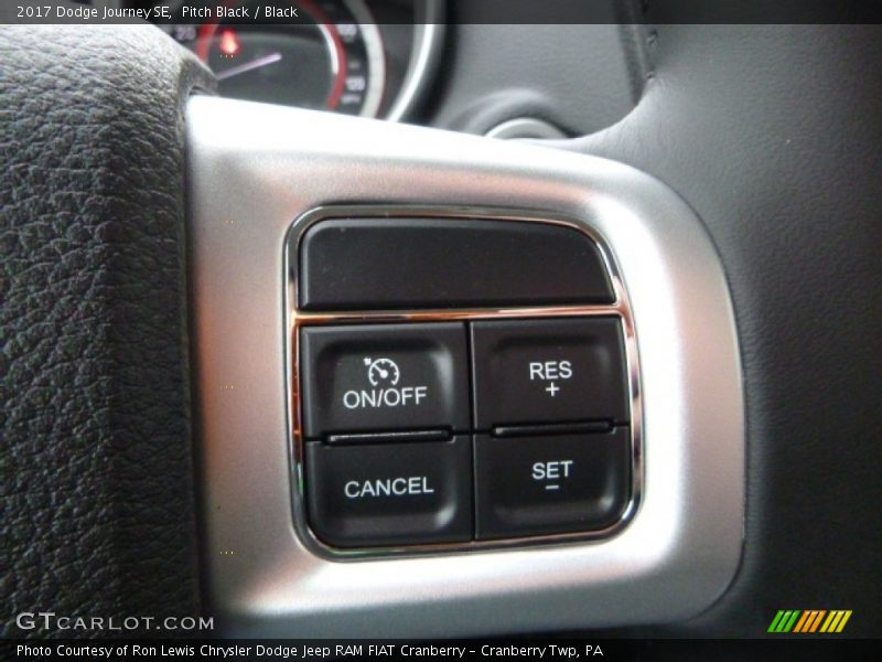 Pitch Black / Black 2017 Dodge Journey SE