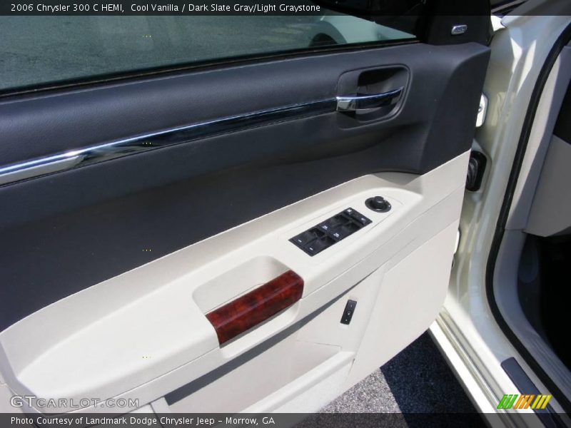 Cool Vanilla / Dark Slate Gray/Light Graystone 2006 Chrysler 300 C HEMI
