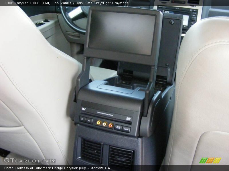 Cool Vanilla / Dark Slate Gray/Light Graystone 2006 Chrysler 300 C HEMI