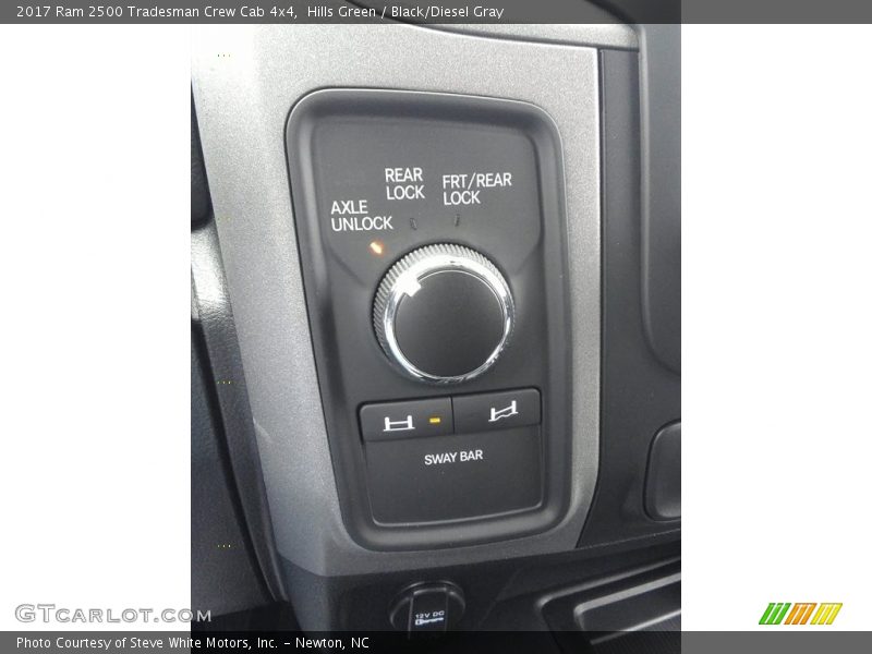 Controls of 2017 2500 Tradesman Crew Cab 4x4